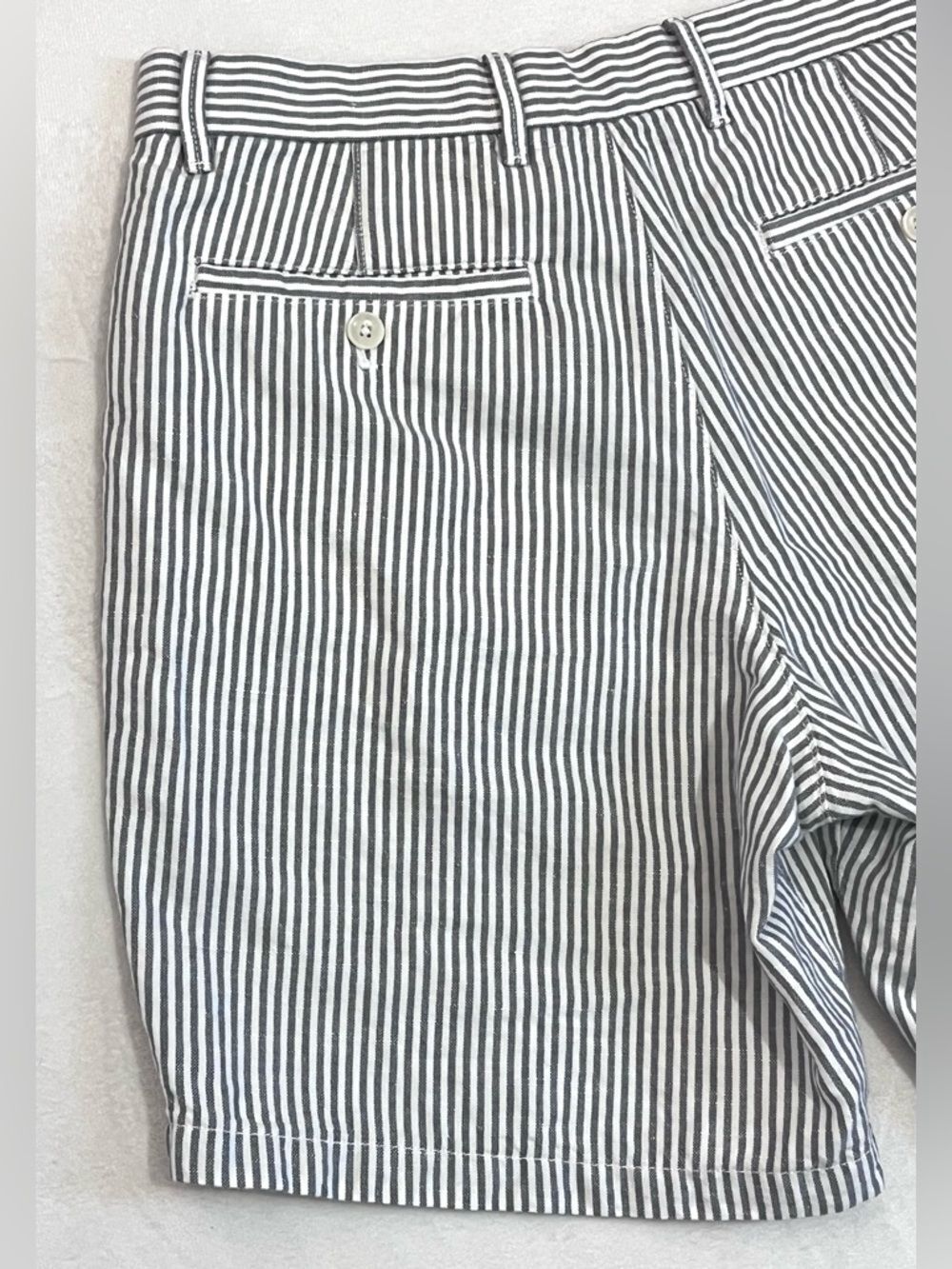 GAP Women’s Men’s Unisex Gray & White Striped 8” Cotton Shorts Size 30 w Pockets - Picture 14 of 16